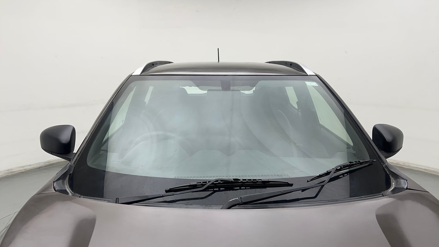 Used 2023 Nissan Magnite XE Petrol Manual exterior FRONT WINDSHIELD VIEW