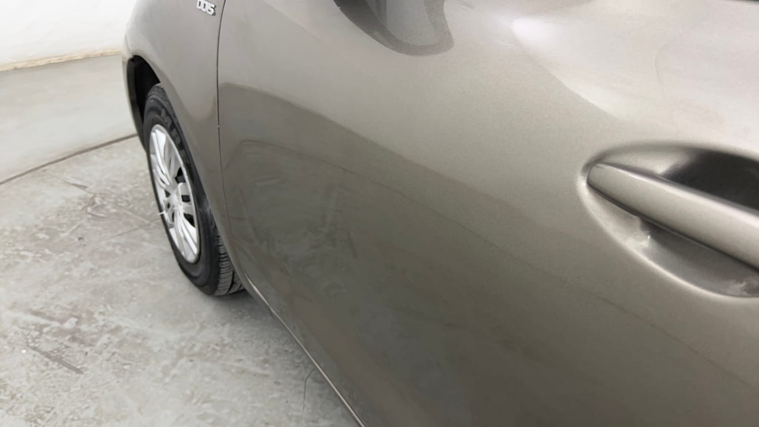 Used 2018 Maruti Suzuki Dzire VDi AMT Diesel Automatic dents MINOR SCRATCH