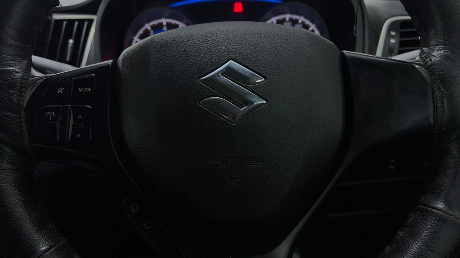 Used 2017 Maruti Suzuki Baleno Zeta 1.2 Petrol Manual top_features Airbags