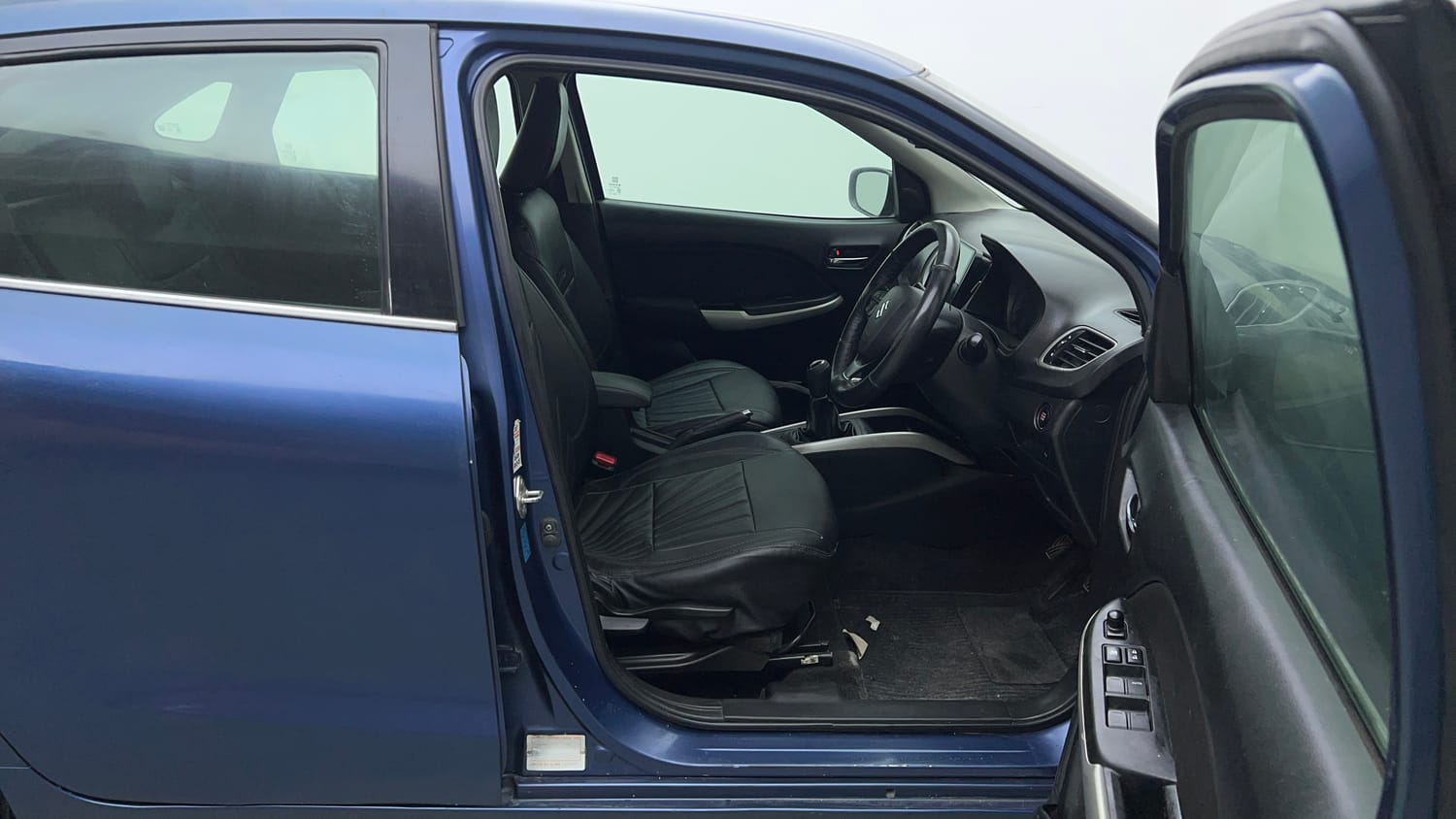 Used 2017 Maruti Suzuki Baleno Zeta 1.2 Petrol Manual interior RIGHT SIDE FRONT DOOR CABIN VIEW