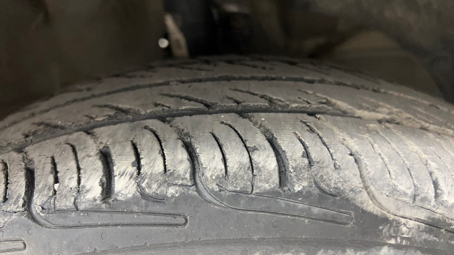 Used 2018 Maruti Suzuki Dzire VDi AMT Diesel Automatic tyres RIGHT FRONT TYRE TREAD VIEW
