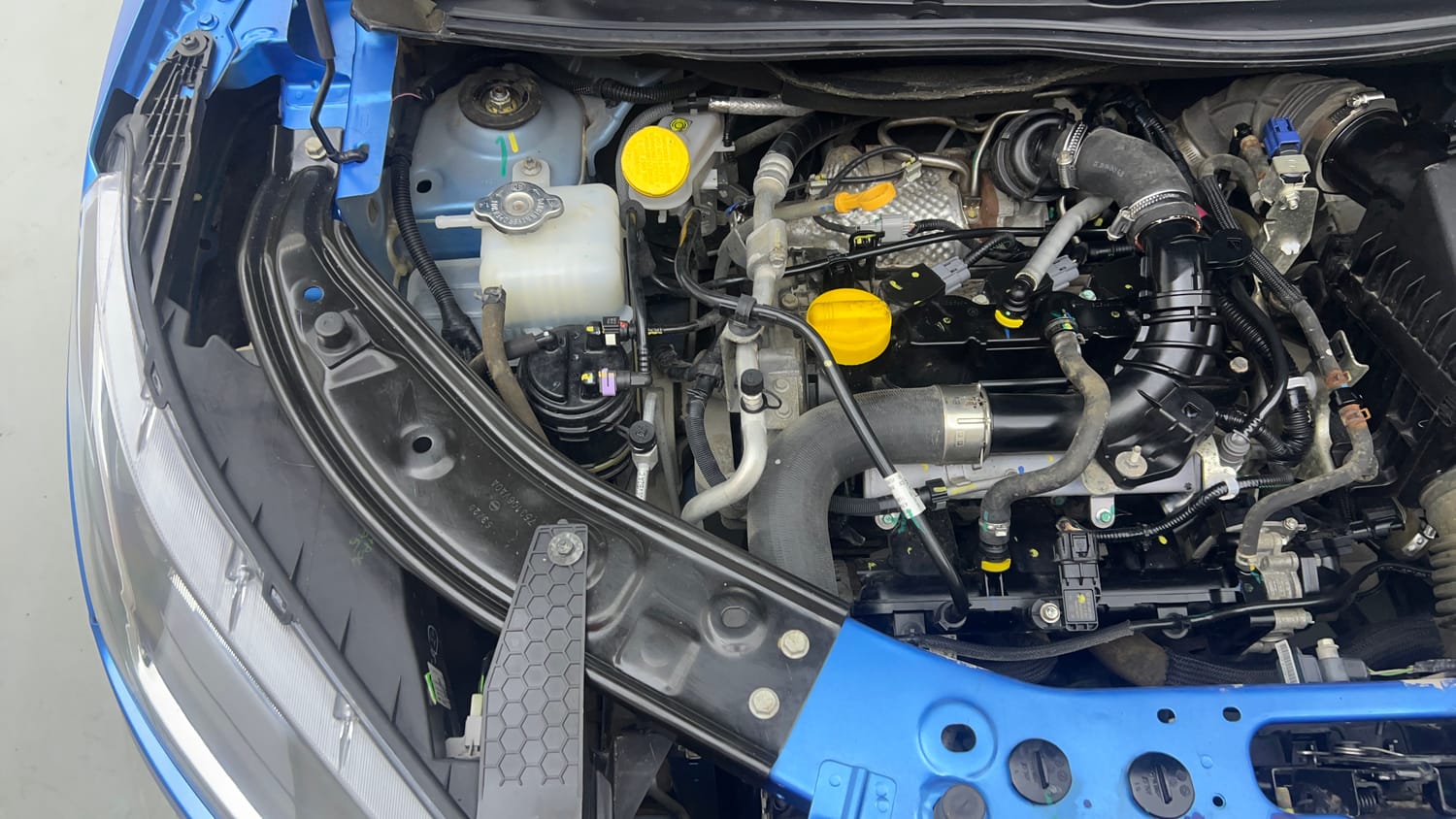 2021 Nissan Magnite XV Turbo Dual Tone-29