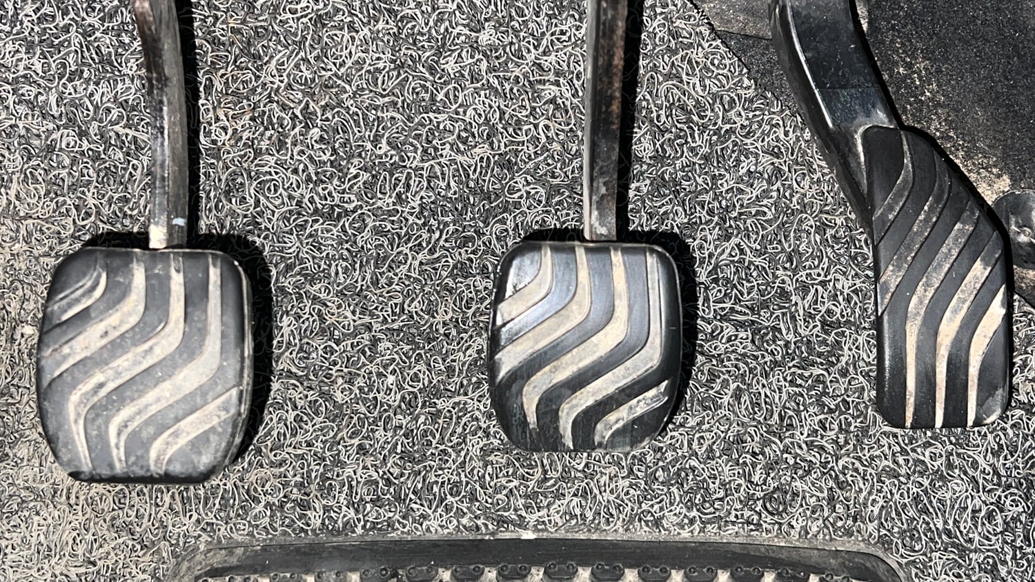 Used 2023 Nissan Magnite XE Petrol Manual interior PEDALS VIEW