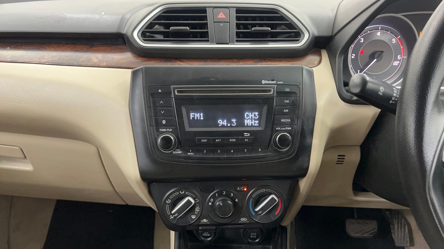 Used 2018 Maruti Suzuki Dzire VDi AMT Diesel Automatic interior MUSIC SYSTEM & AC CONTROL VIEW