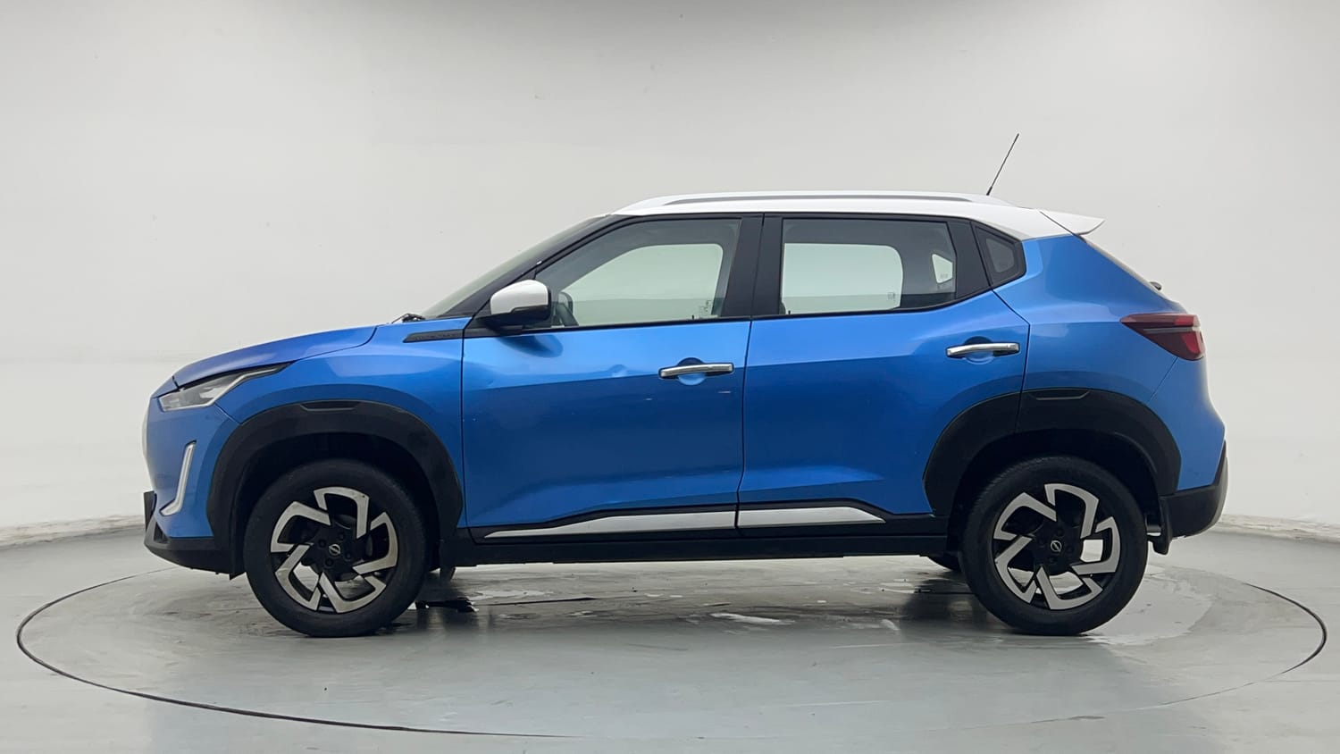 2021 Nissan Magnite XV Turbo Dual Tone-1