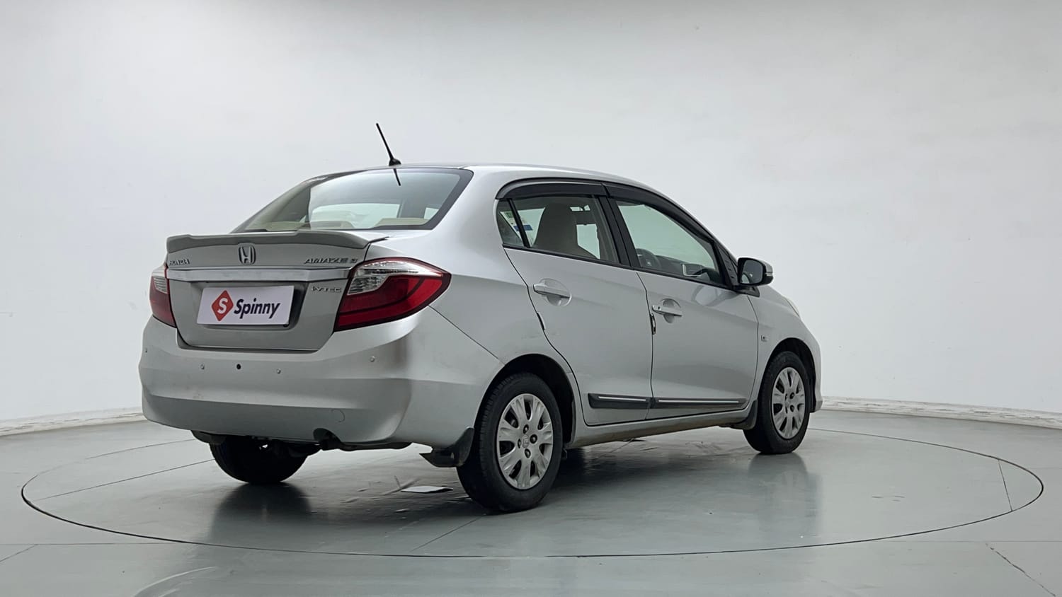 Used 2016 Honda Amaze 1.2 S i-VTEC Petrol Manual exterior RIGHT REAR CORNER VIEW