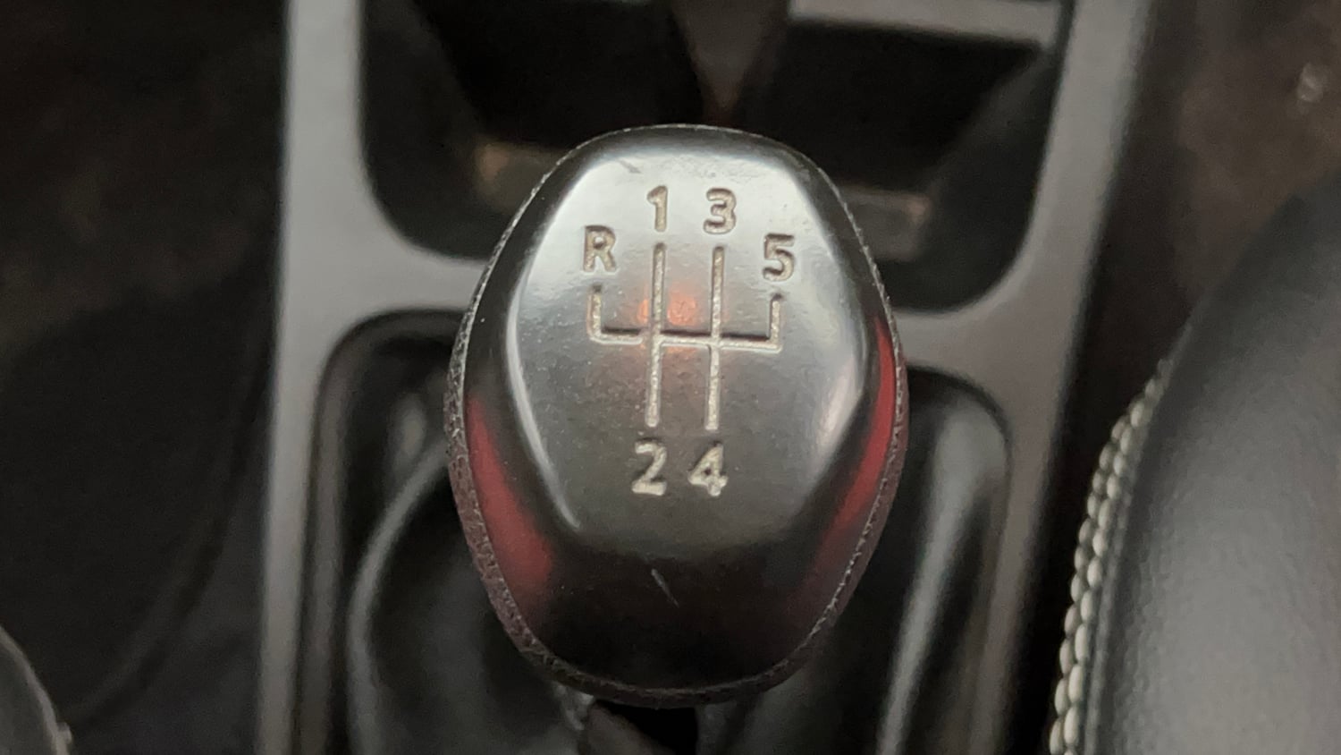 Used 2022 Renault Kwid RXL (O) 0.8 Petrol Manual interior GEAR  KNOB VIEW