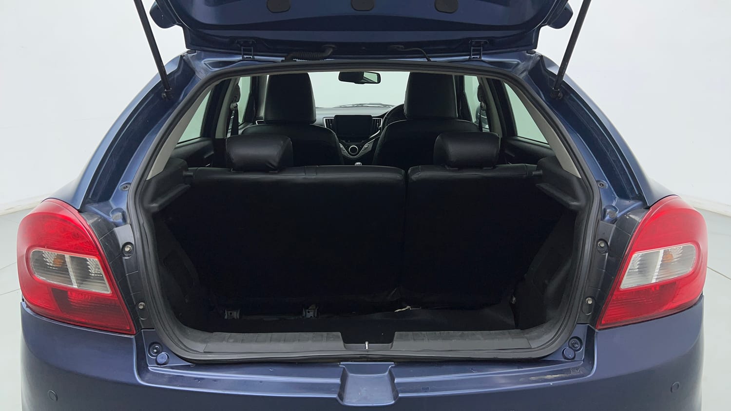 Used 2017 Maruti Suzuki Baleno Zeta 1.2 Petrol Manual interior DICKY INSIDE VIEW