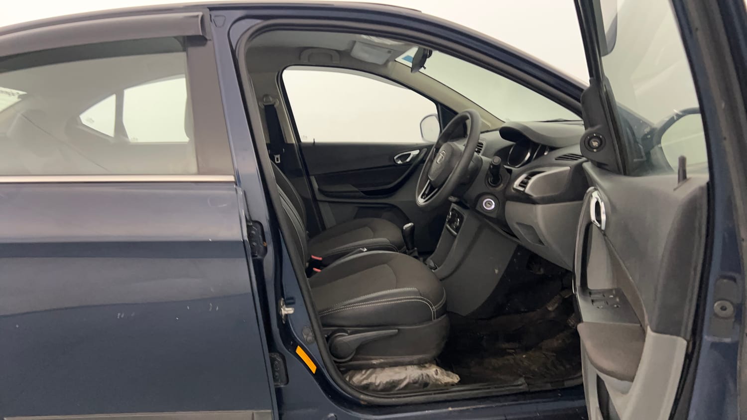 Used 2019 Tata Tigor Revotron XZ+ Petrol Manual interior RIGHT SIDE FRONT DOOR CABIN VIEW