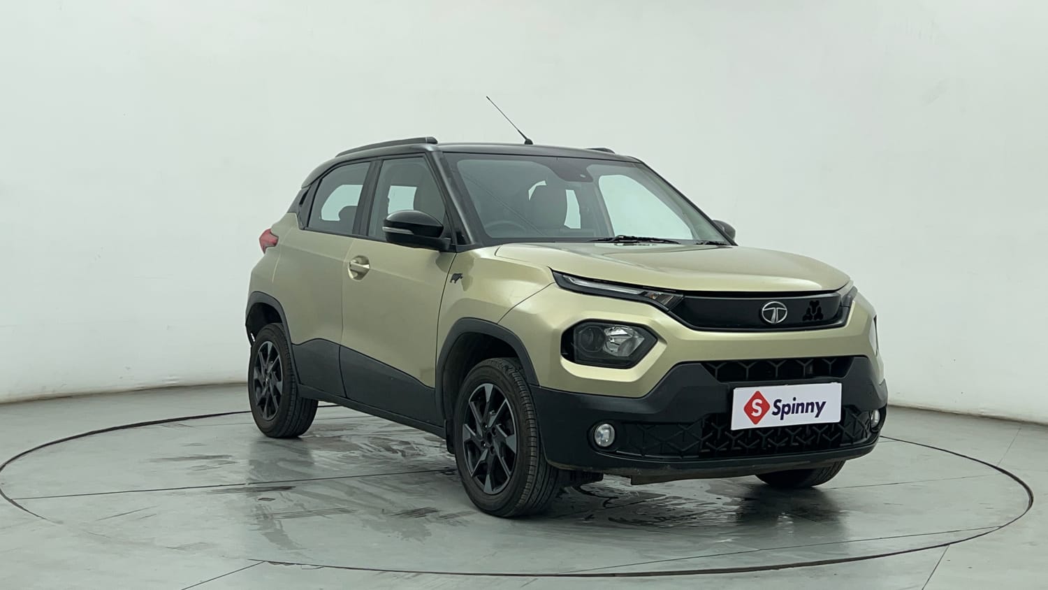 Used 2022 Tata Punch Kaziranga Creative AMT Petrol Automatic exterior RIGHT FRONT CORNER VIEW