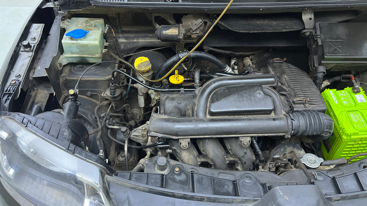 Used 2017 Renault Kwid 1.0 RXT Petrol Manual engine ENGINE RIGHT SIDE VIEW