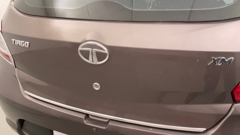 Used 2017 Tata Tiago Revotron XM Petrol Manual dents MINOR SCRATCH
