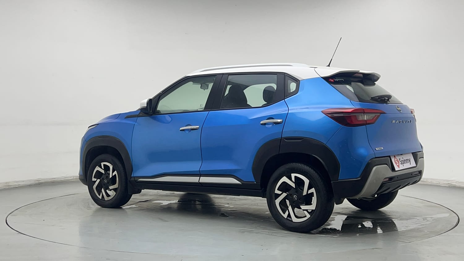 2021 Nissan Magnite XV Turbo Dual Tone-2
