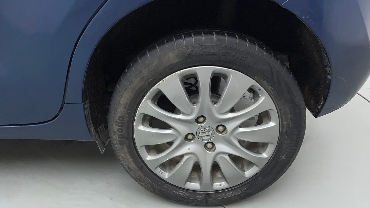 Used 2017 Maruti Suzuki Baleno Zeta 1.2 Petrol Manual tyres LEFT REAR TYRE RIM VIEW