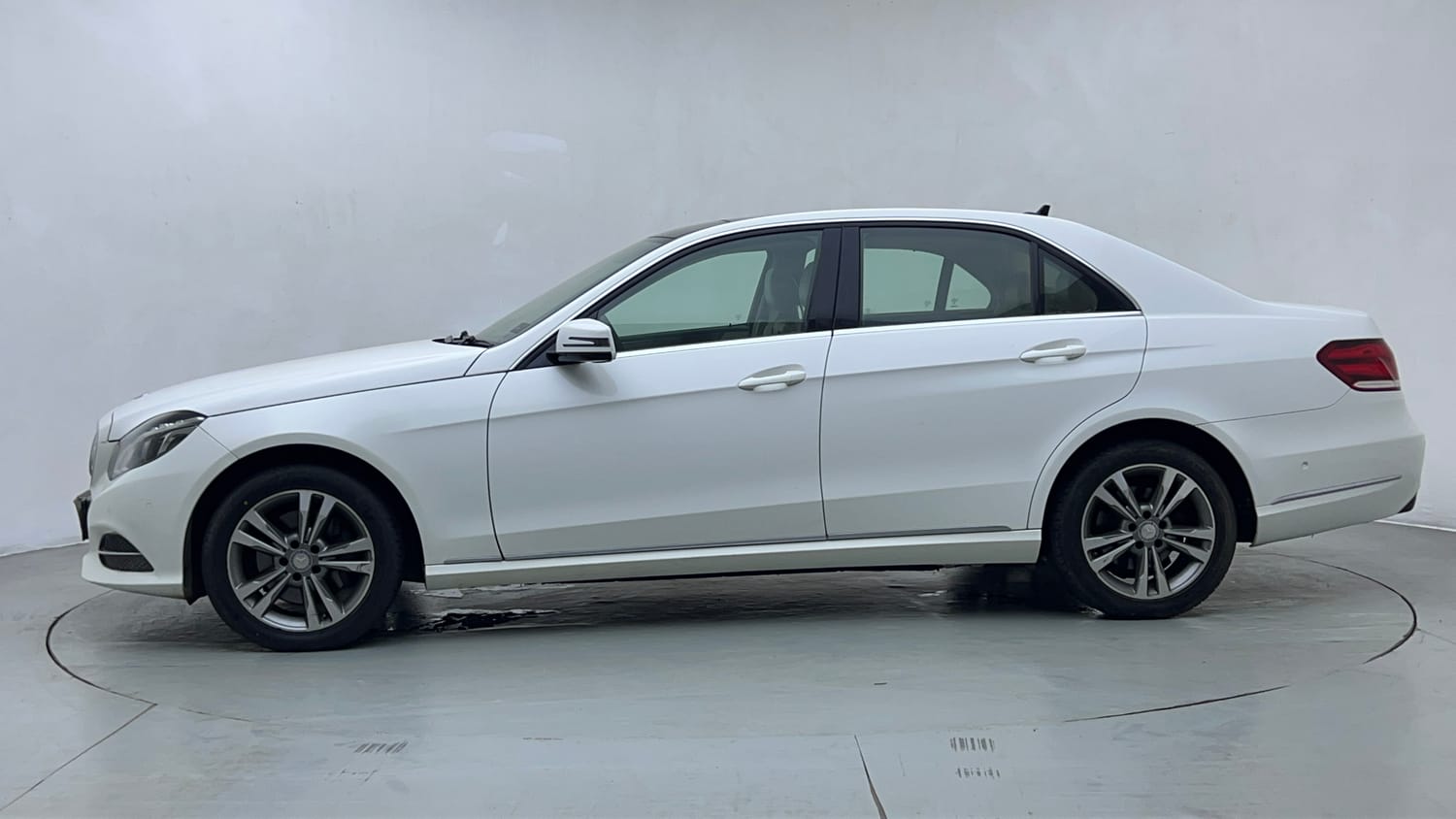 Used 2014 Mercedes-Benz E-Class E250 CDI Avantgarde Diesel Automatic exterior LEFT SIDE VIEW