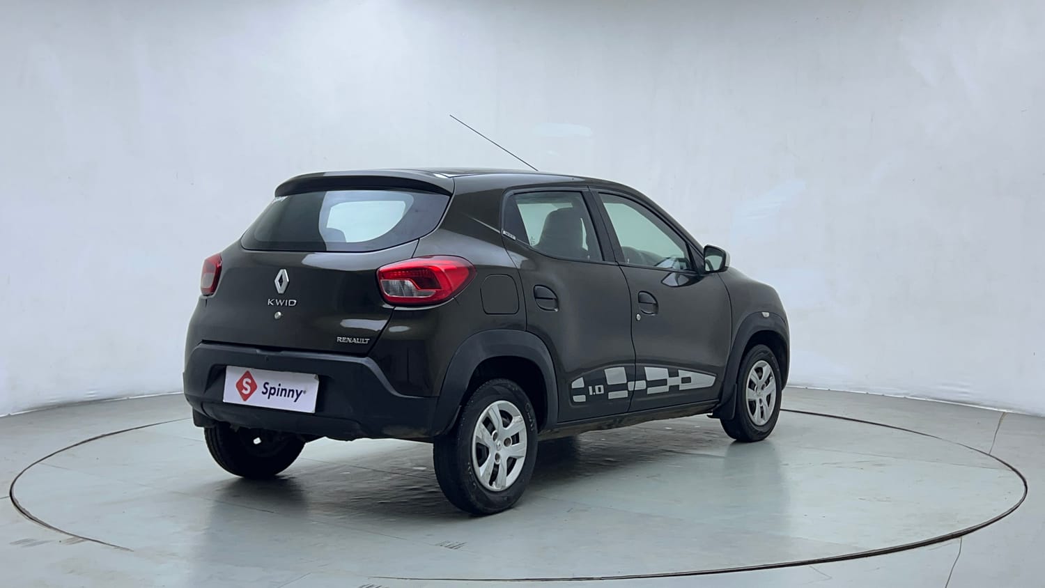 Used 2017 Renault Kwid 1.0 RXT Petrol Manual exterior RIGHT REAR CORNER VIEW