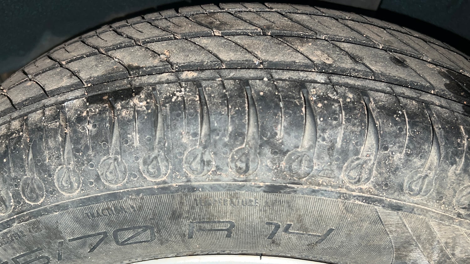 Used 2022 Renault Kwid RXL (O) 0.8 Petrol Manual tyres LEFT REAR TYRE TREAD VIEW