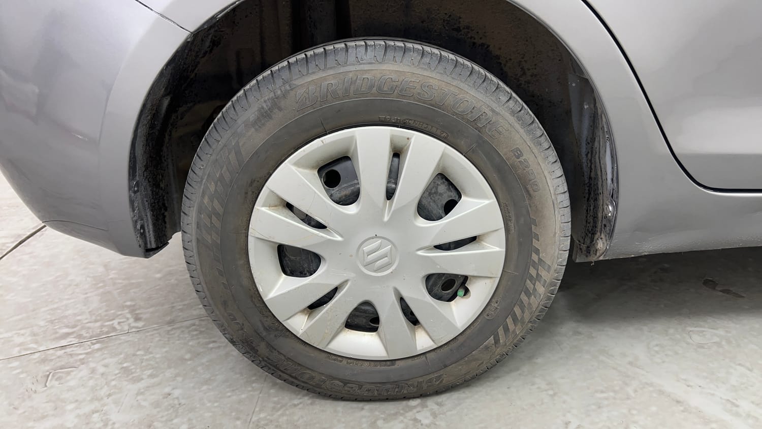 Used 2012 Maruti Suzuki Swift Dzire VXI Petrol Manual tyres RIGHT REAR TYRE RIM VIEW