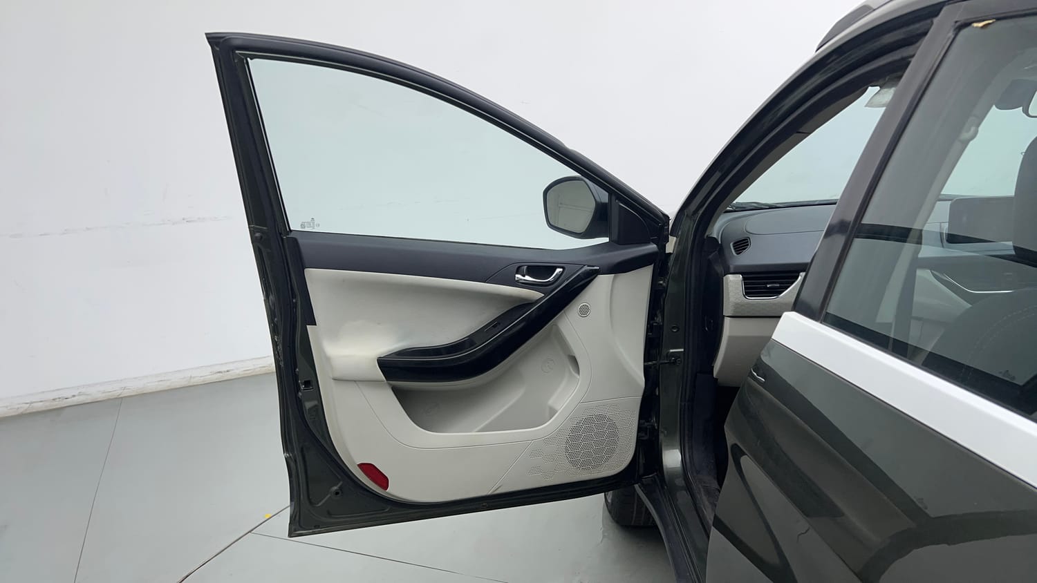 2021 Tata Nexon XZA Plus (O) Diesel-21