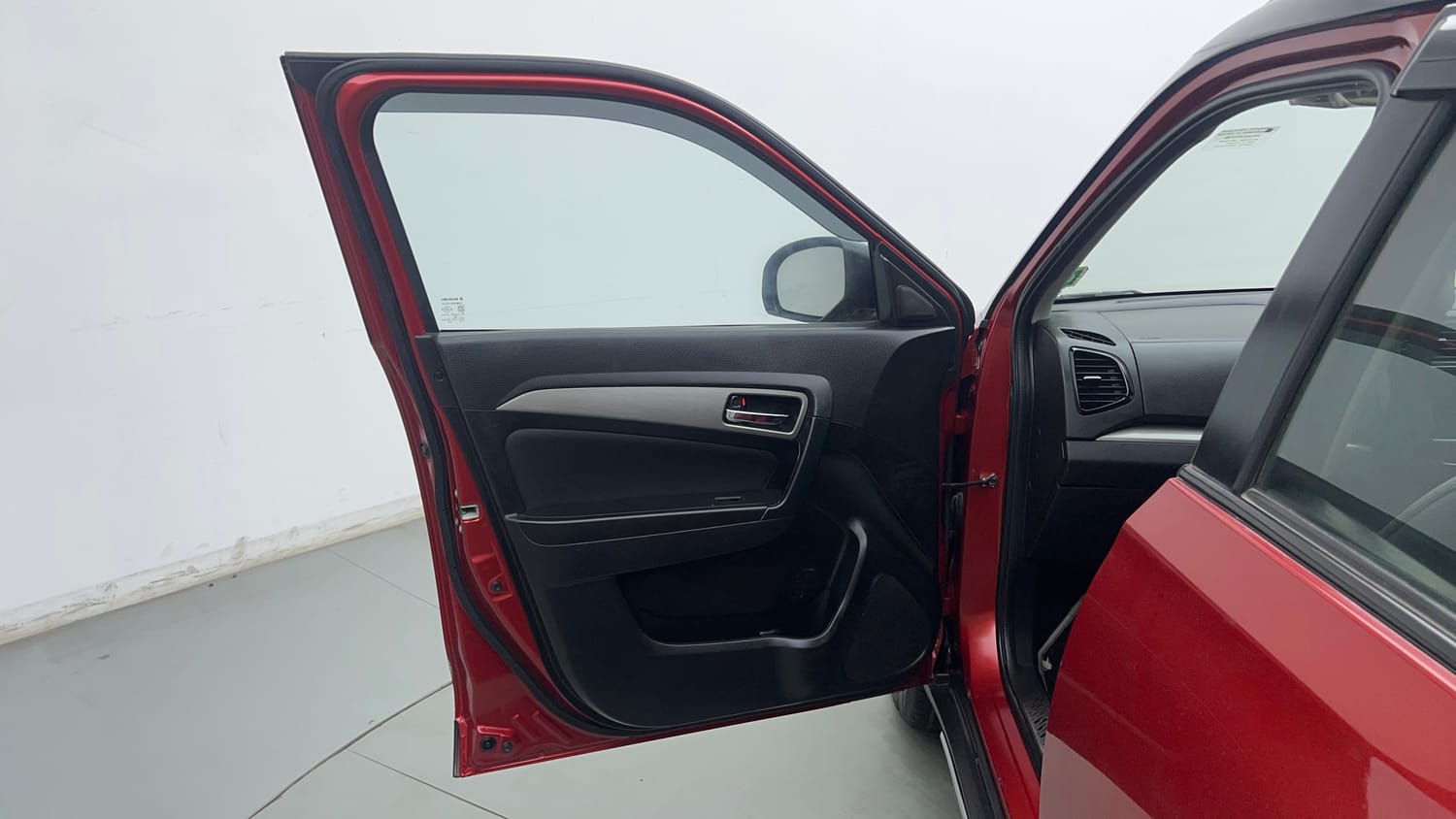 Used 2018 Maruti Suzuki Vitara Brezza ZDI Plus  Dual Tone Diesel Manual interior LEFT FRONT DOOR OPEN VIEW