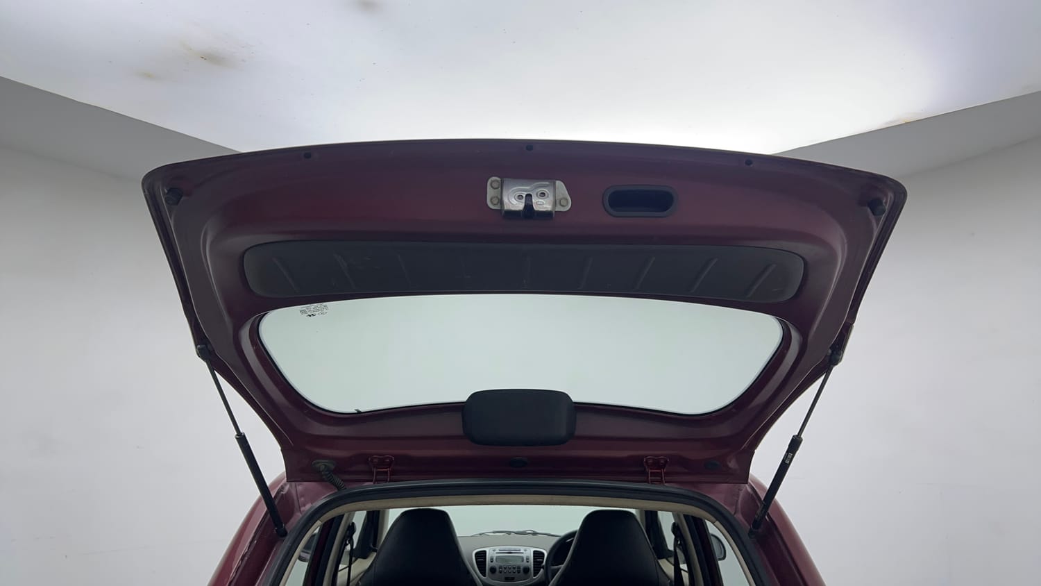 2016 Hyundai i10 Sportz 1.1 iRDE2-24