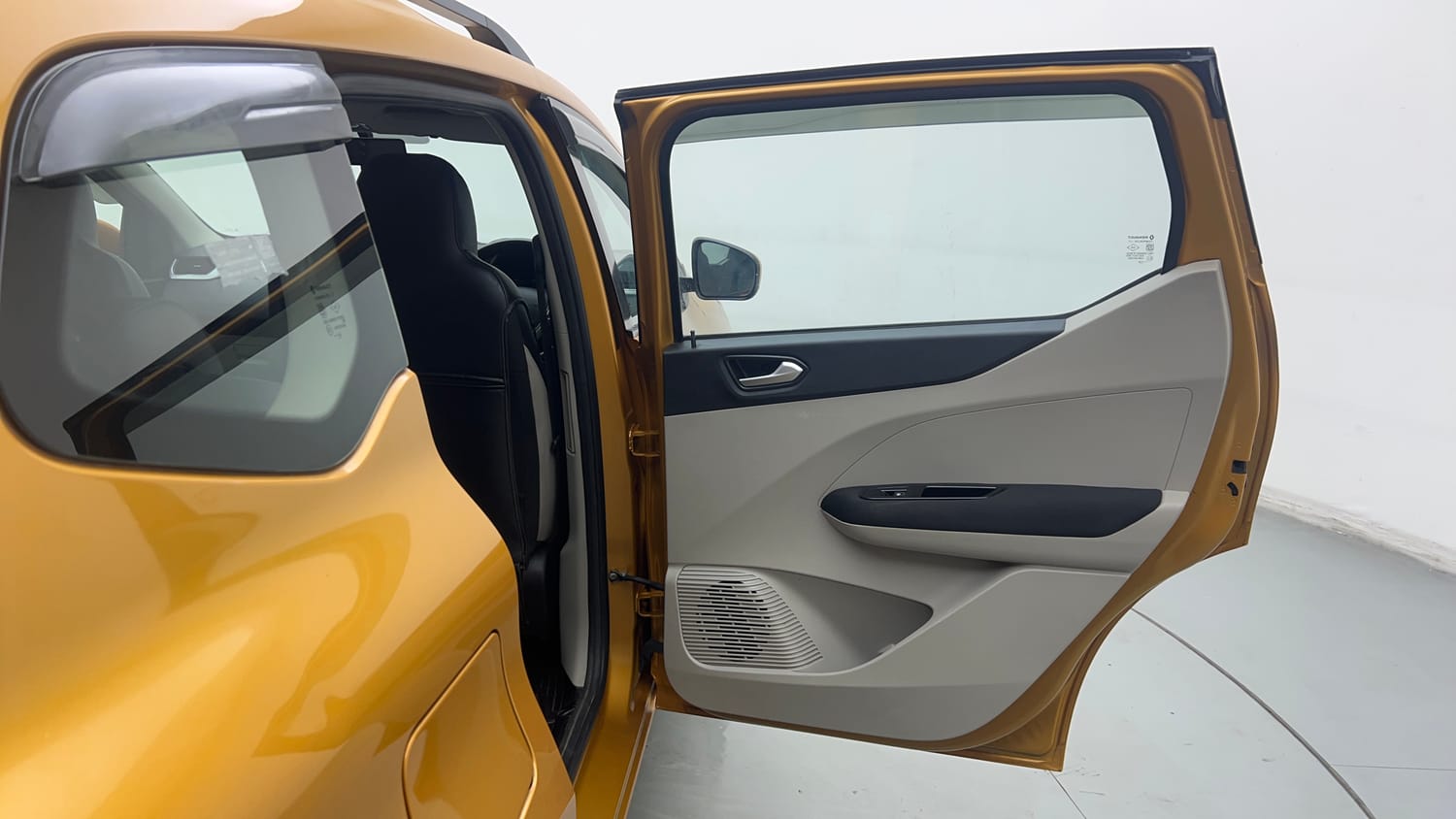 2020 Renault Triber RXZ EASY-R AMT-20