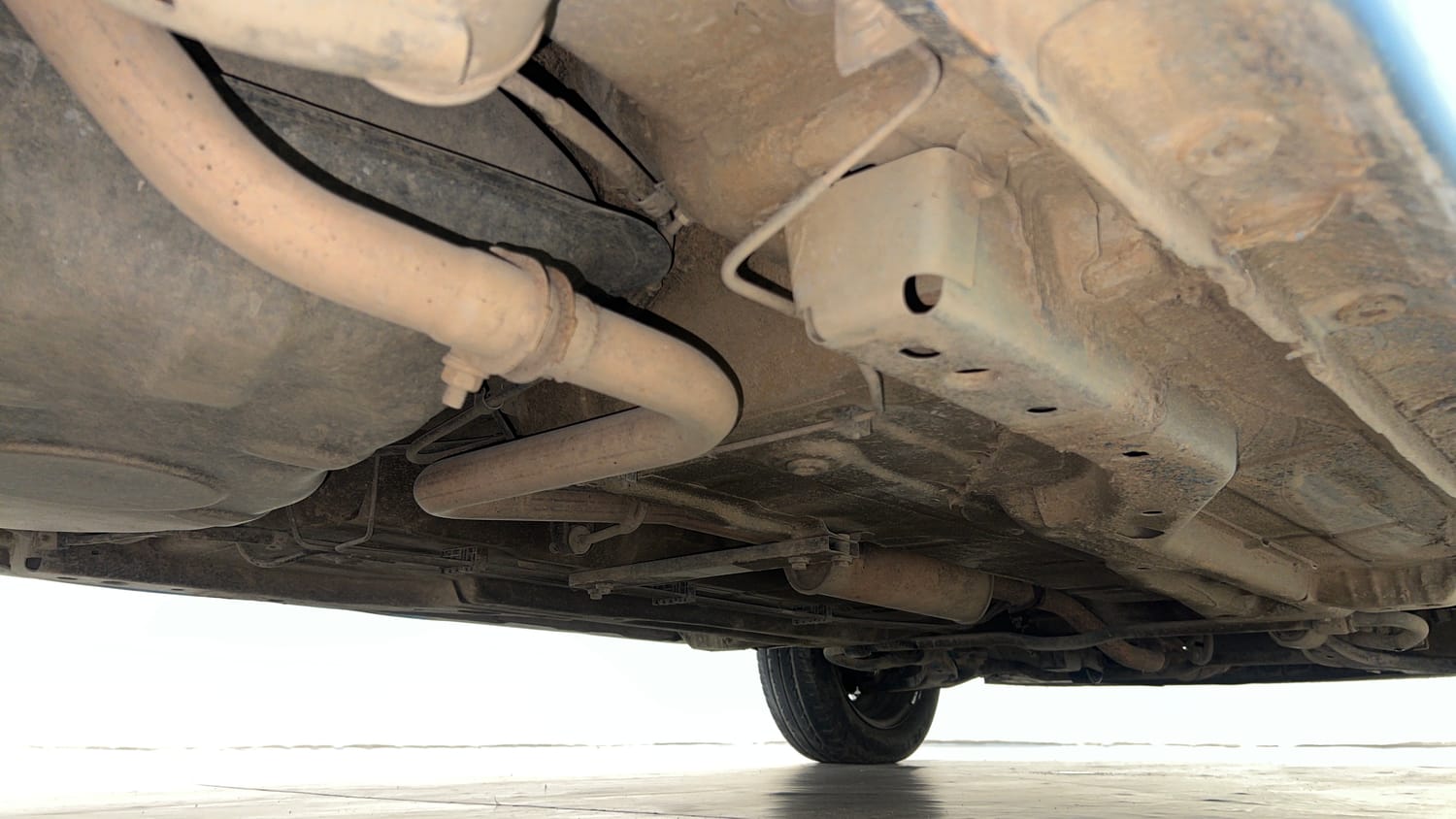 Used 2017 Tata Tiago Revotron XZ Petrol Manual extra REAR RIGHT UNDERBODY VIEW