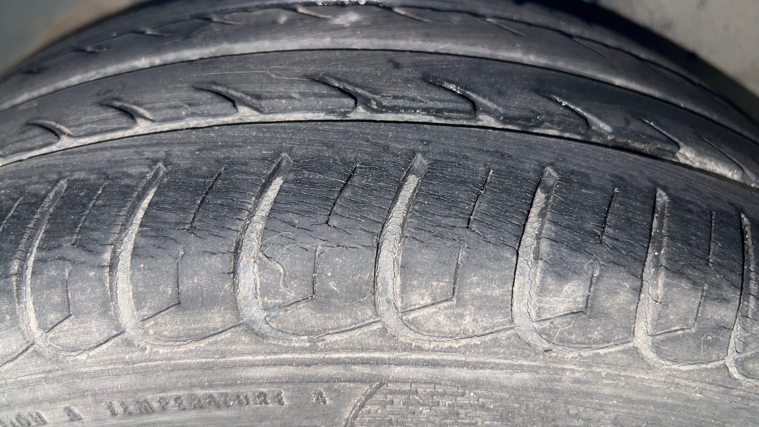 Used 2017 Tata Tiago Revotron XZ Petrol Manual tyres RIGHT REAR TYRE TREAD VIEW