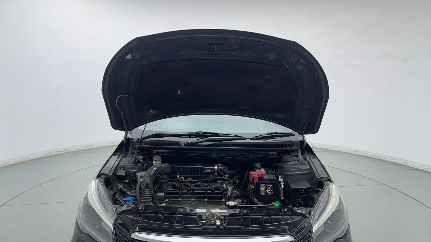 Used 2021 Maruti Suzuki Ciaz Alpha 1.5 AT Petrol Automatic engine ENGINE & BONNET OPEN FRONT VIEW