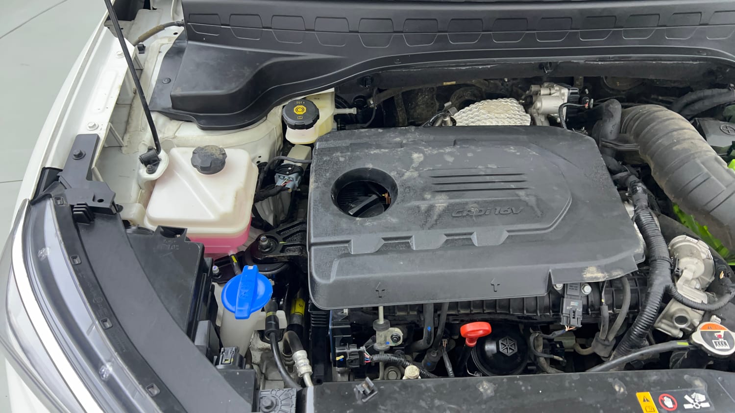 Used 2022 Kia Sonet GTX Plus 1.5 AT Diesel Automatic engine ENGINE RIGHT SIDE VIEW