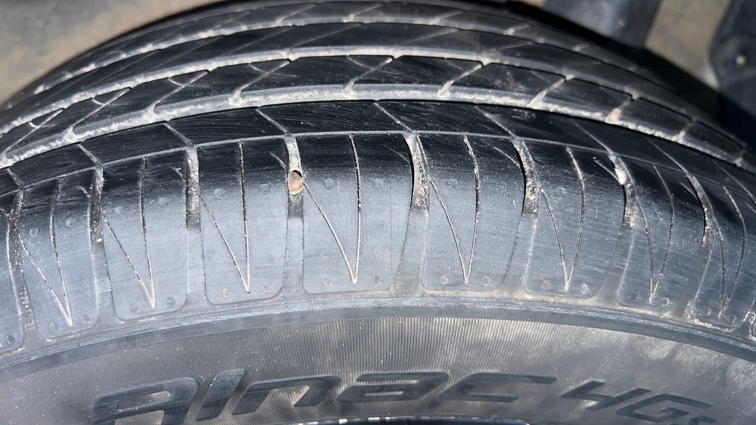 Used 2022 Kia Sonet GTX Plus 1.5 AT Diesel Automatic tyres LEFT REAR TYRE TREAD VIEW