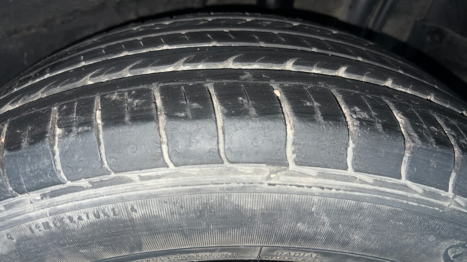 Used 2022 Tata Nexon XMA (S) Petrol Automatic tyres LEFT REAR TYRE TREAD VIEW