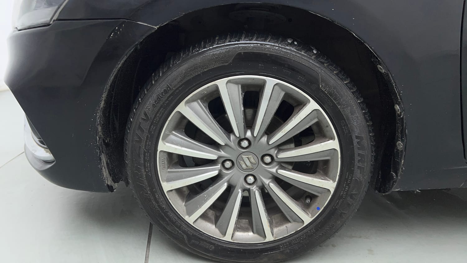 Used 2021 Maruti Suzuki Ciaz Alpha 1.5 AT Petrol Automatic tyres LEFT FRONT TYRE RIM VIEW