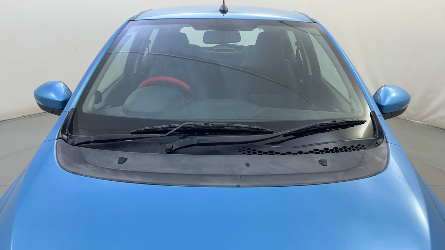Used 2017 Tata Tiago Revotron XZ Petrol Manual exterior FRONT WINDSHIELD VIEW