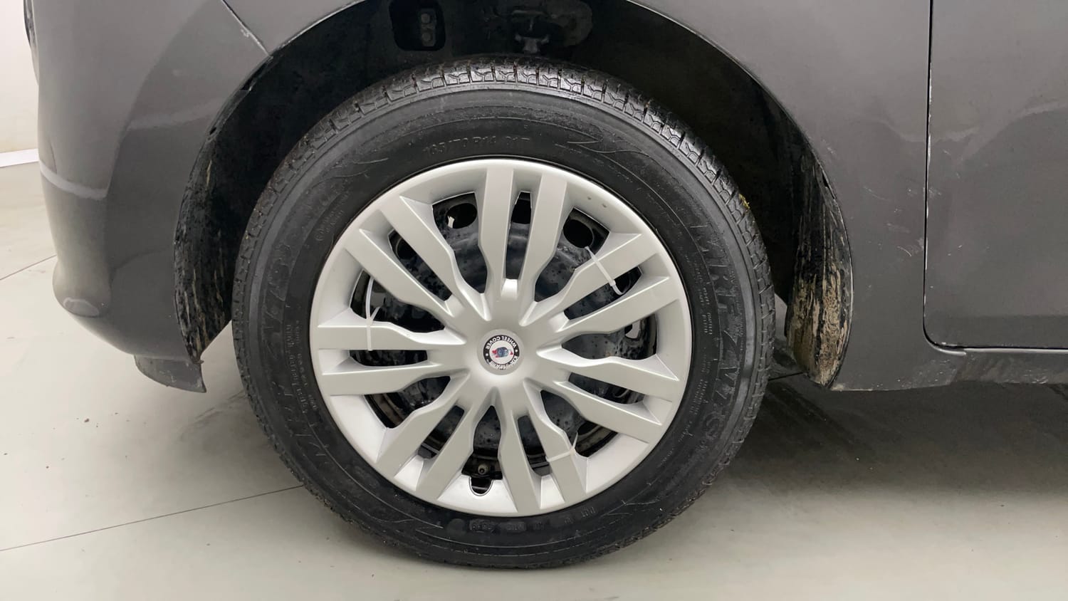 Used 2019 Hyundai Santro Sportz Petrol Manual tyres LEFT FRONT TYRE RIM VIEW