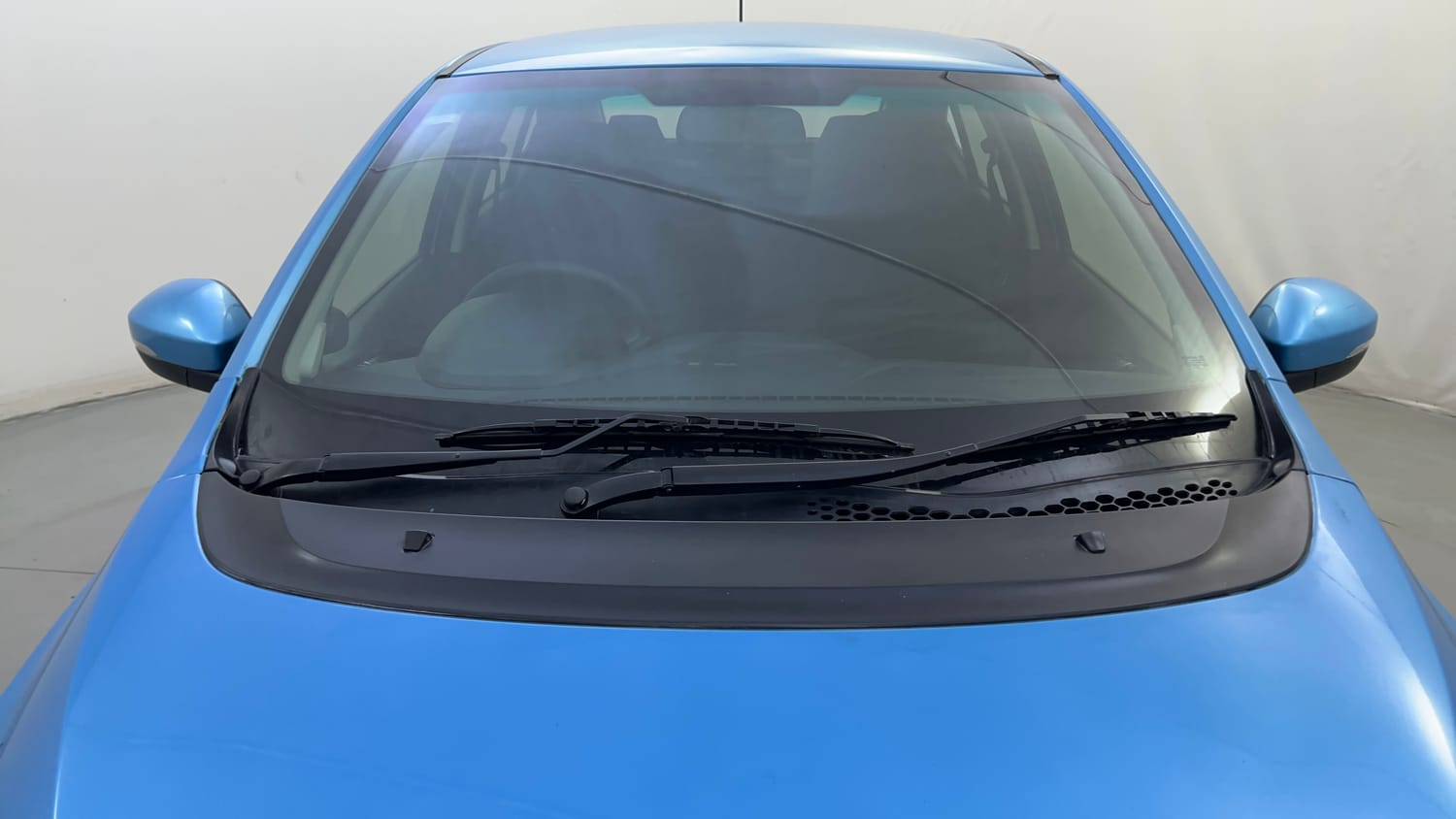 Used 2017 Tata Tigor Revotorq XZ Diesel Manual exterior FRONT WINDSHIELD VIEW