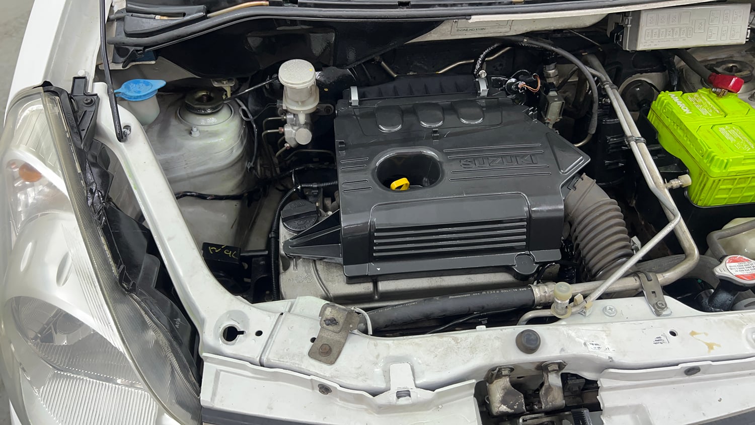 Used 2012 Maruti Suzuki Estilo VXi BS-IV Petrol Manual engine ENGINE RIGHT SIDE VIEW