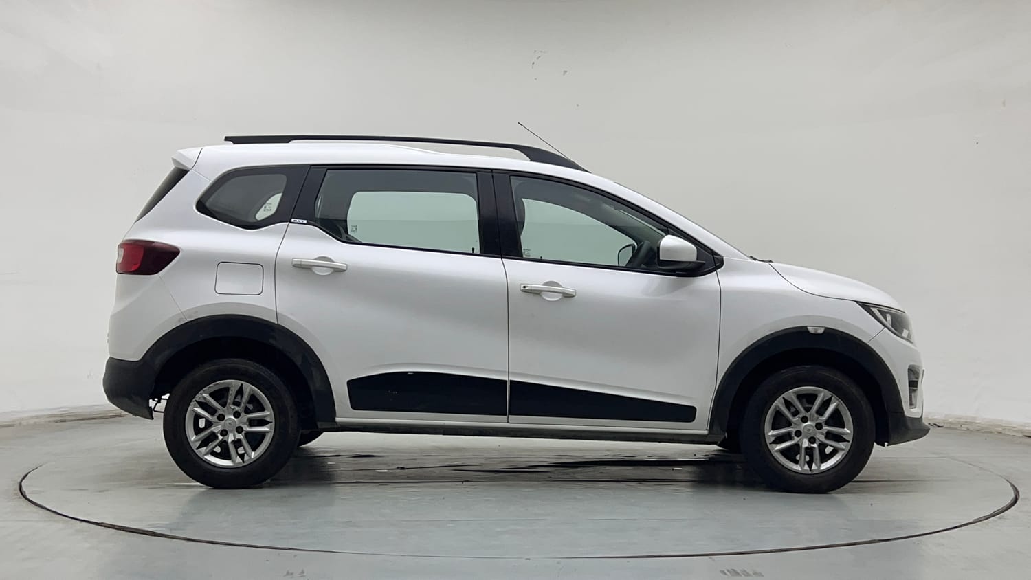 2020 Renault Triber RXT EASY-R AMT-5