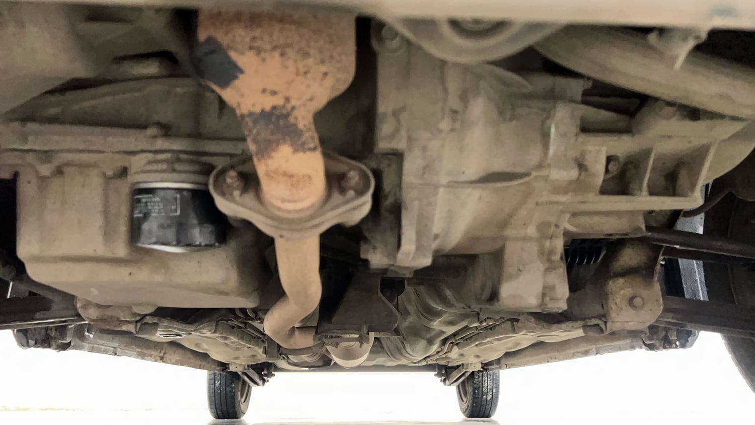 Used 2012 Maruti Suzuki Estilo VXi BS-IV Petrol Manual extra FRONT LEFT UNDERBODY VIEW