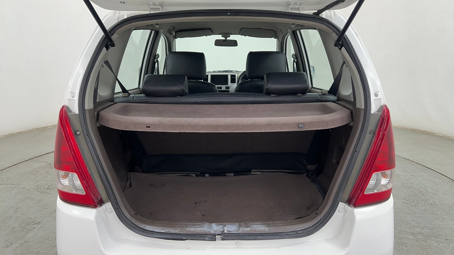 Used 2012 Maruti Suzuki Estilo VXi BS-IV Petrol Manual interior DICKY INSIDE VIEW