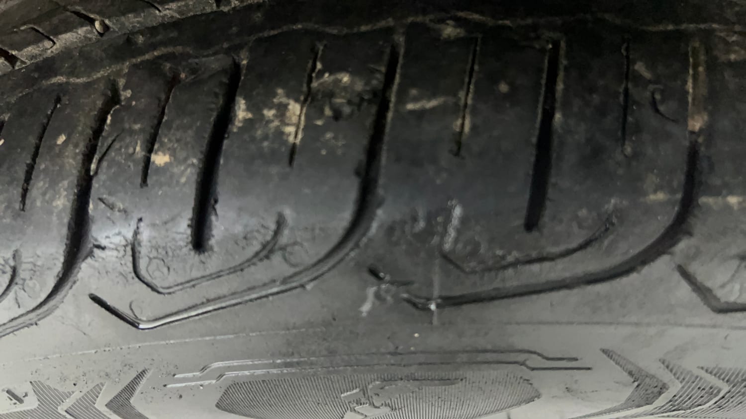 Used 2022 Honda City V Petrol+cng (Outside Fitted) Cng Manual tyres RIGHT FRONT TYRE TREAD VIEW