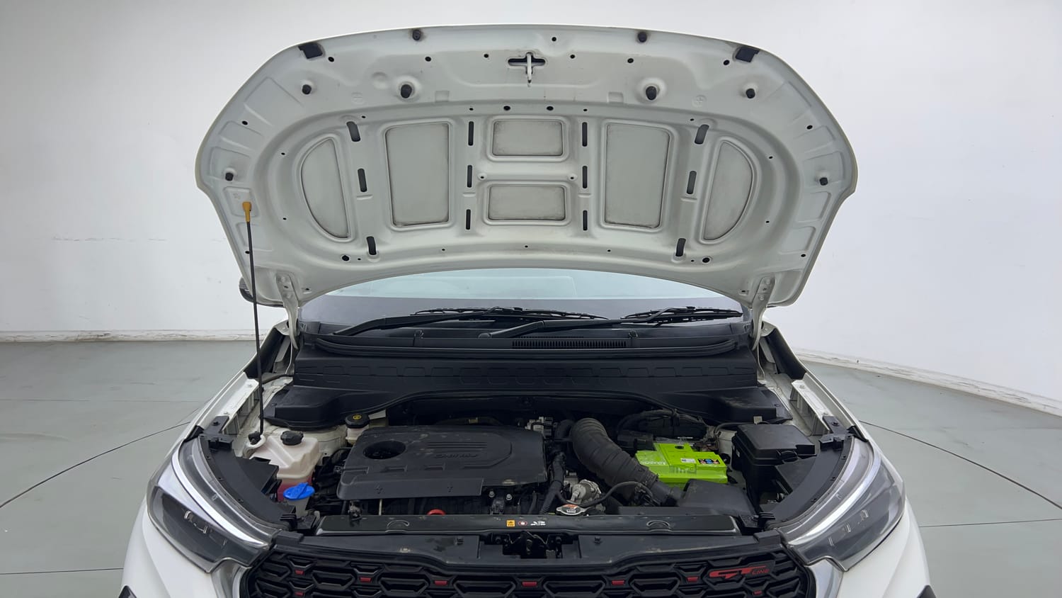 Used 2022 Kia Sonet GTX Plus 1.5 AT Diesel Automatic engine ENGINE & BONNET OPEN FRONT VIEW