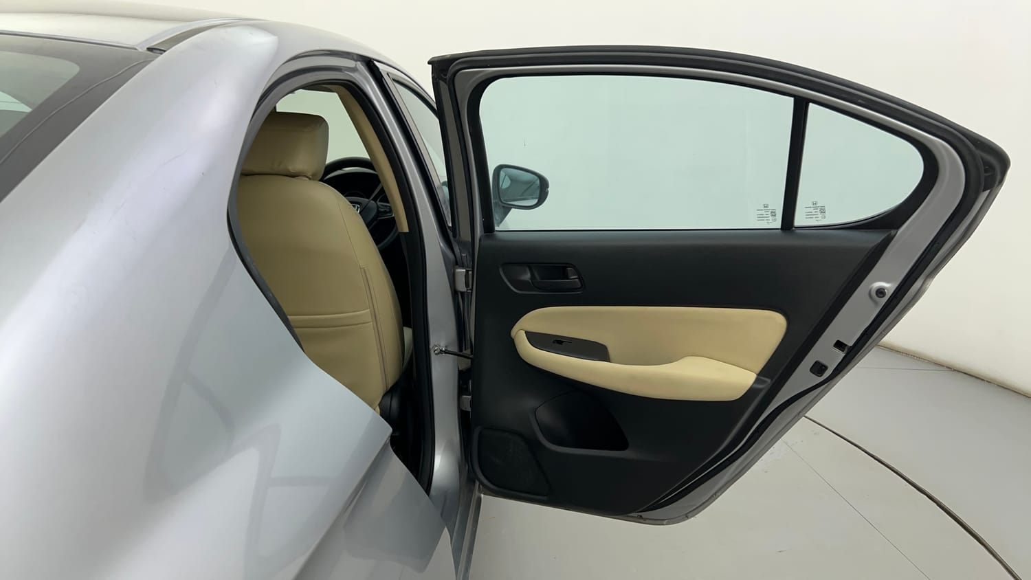 Used 2022 Honda City V Petrol+cng (Outside Fitted) Cng Manual interior RIGHT REAR DOOR OPEN VIEW