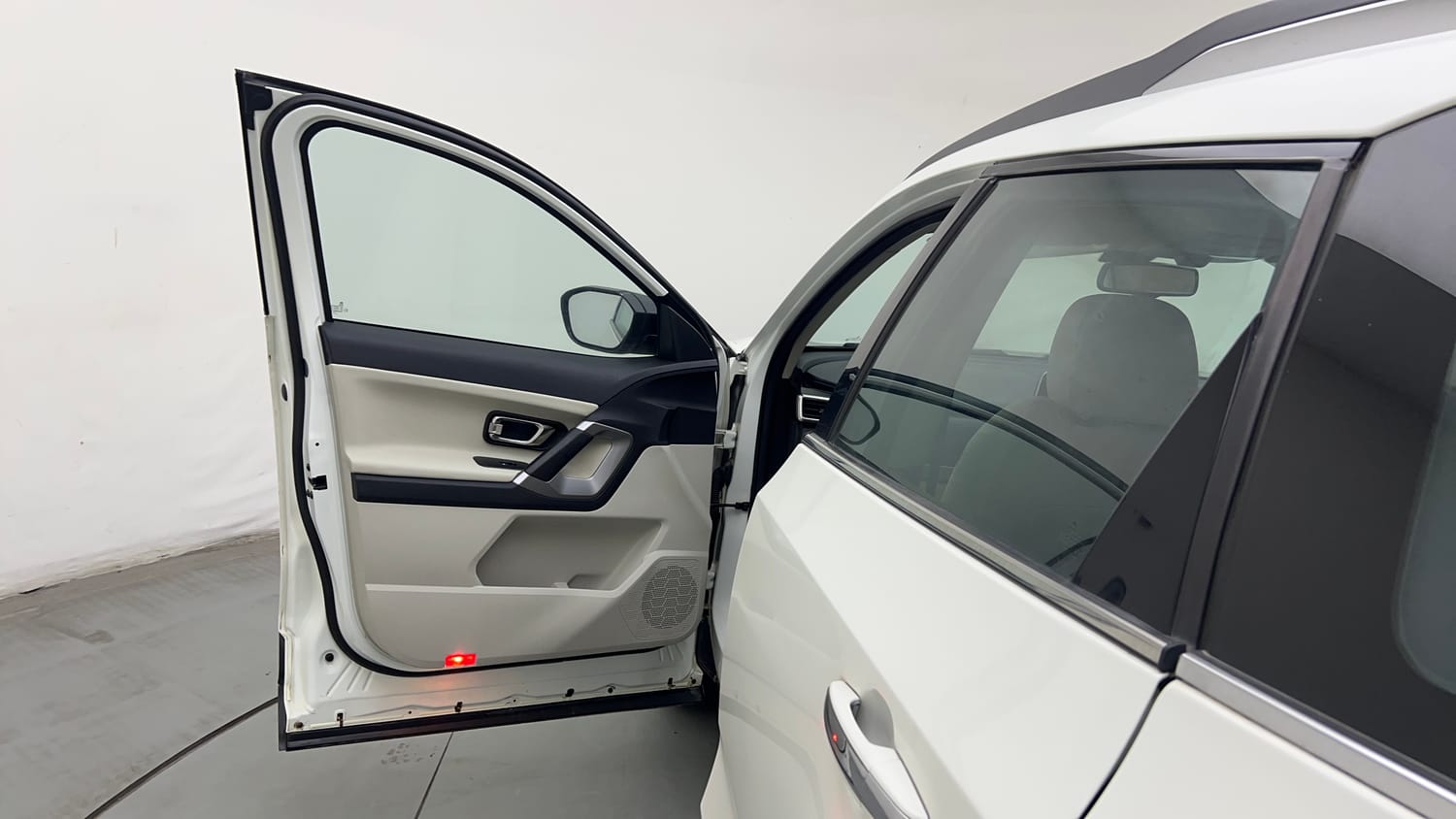 2021 Tata Safari XZA Plus-21