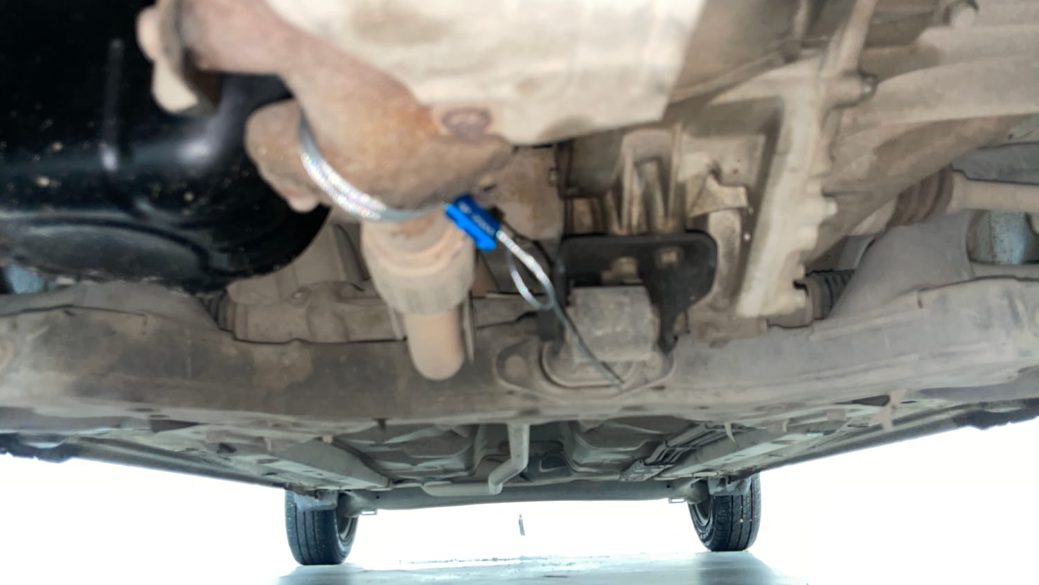 Used 2019 Hyundai Santro Sportz Petrol Manual extra FRONT LEFT UNDERBODY VIEW