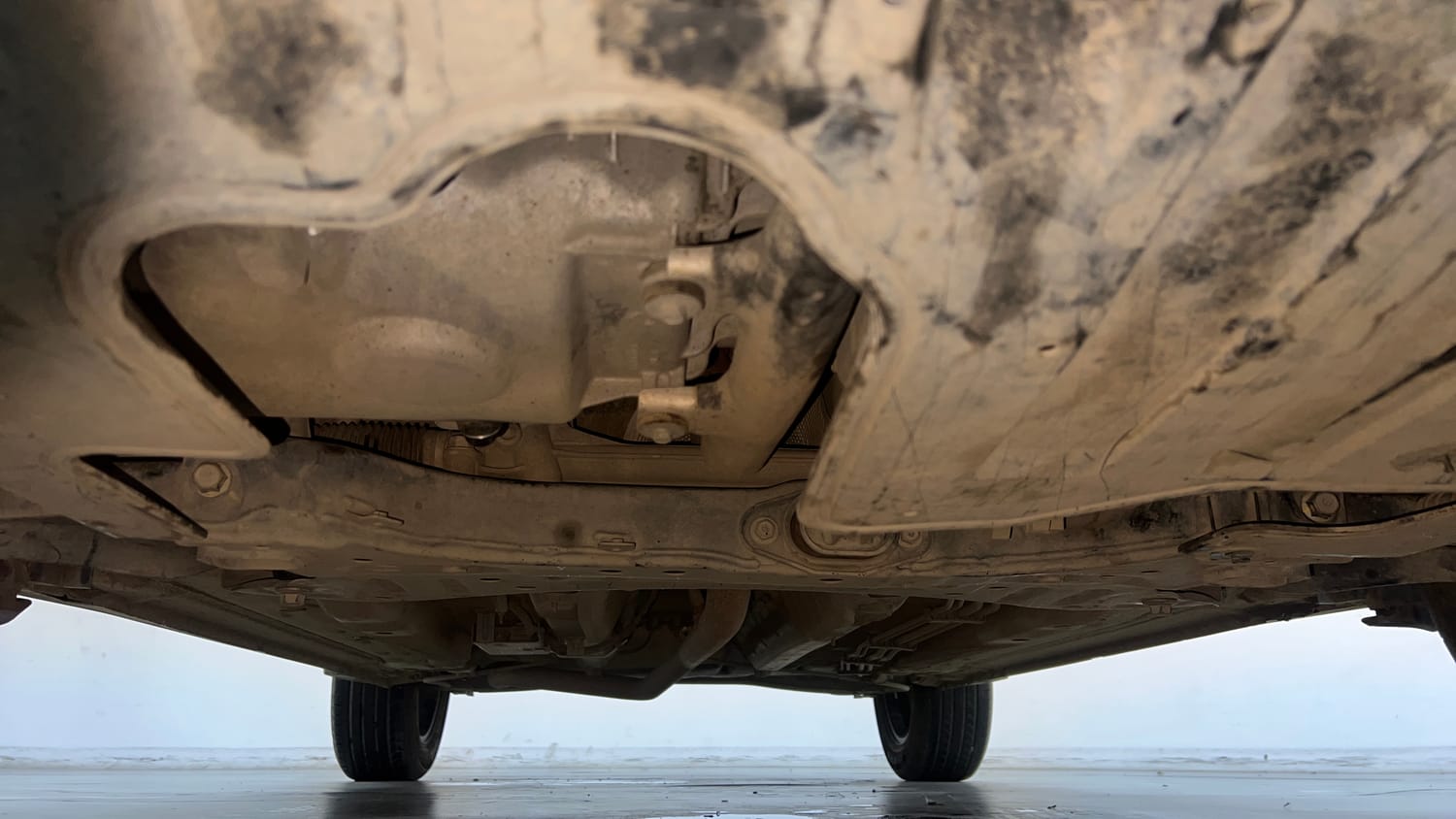 Used 2022 Kia Sonet GTX Plus 1.5 AT Diesel Automatic extra FRONT LEFT UNDERBODY VIEW