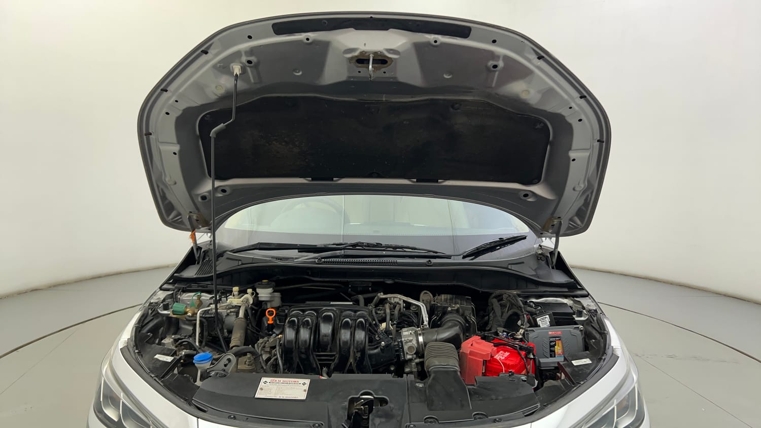 Used 2022 Honda City V Petrol+cng (Outside Fitted) Cng Manual engine ENGINE & BONNET OPEN FRONT VIEW