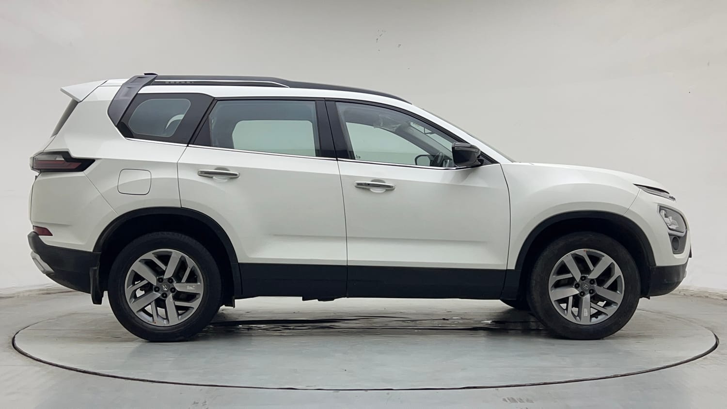 2021 Tata Safari XZA Plus-5