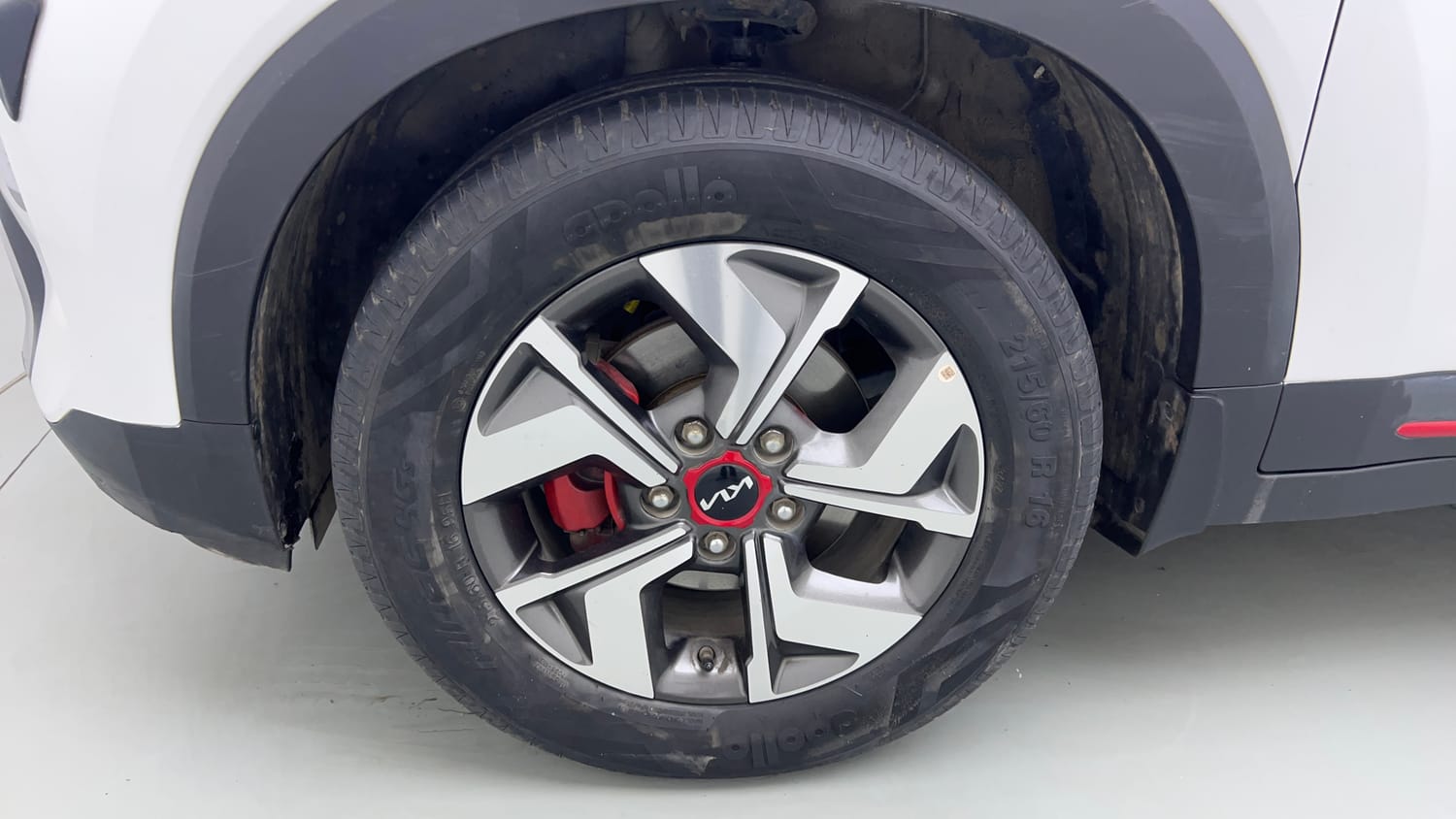 Used 2022 Kia Sonet GTX Plus 1.5 AT Diesel Automatic tyres LEFT FRONT TYRE RIM VIEW