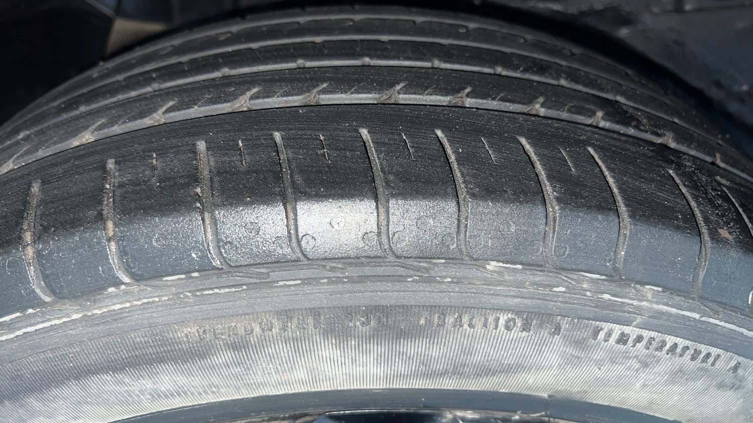 Used 2022 Tata Nexon XMA (S) Petrol Automatic tyres RIGHT REAR TYRE TREAD VIEW